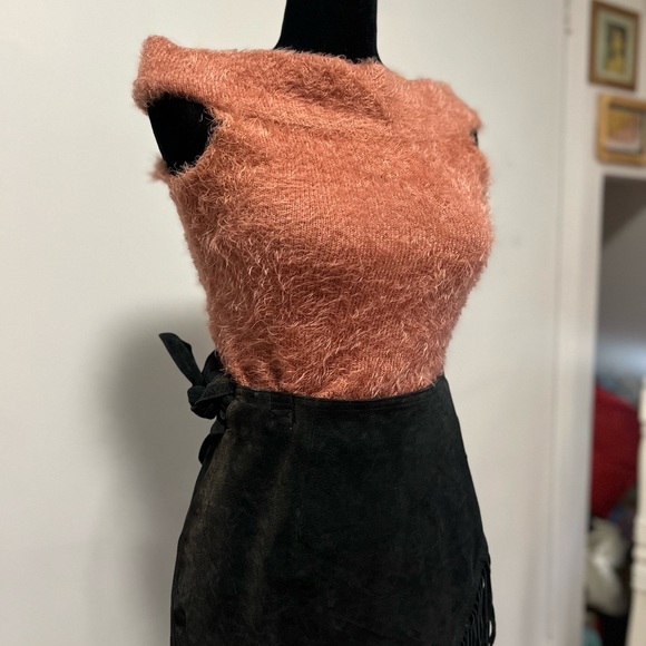 Fuzzy pink off-the-shoulder tank top from Forever 21 - Picture 5 of 5